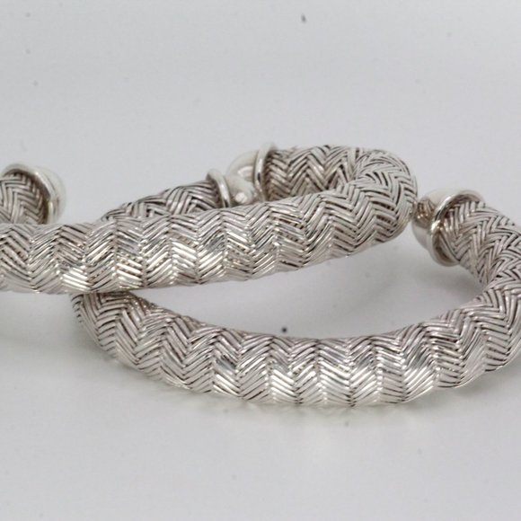 ANGELA CUMMINGS STERLING SILVER WEAVE TEXTURED HEAVY 79g CUFF PAIR BRACELET - Picture 2 of 12